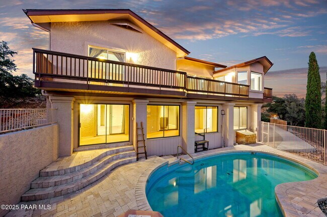 Building Photo - 2349 Loma Vista Dr