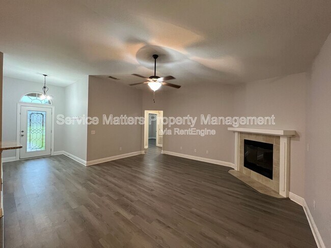 Building Photo - 6017 Autumn Pines Cir
