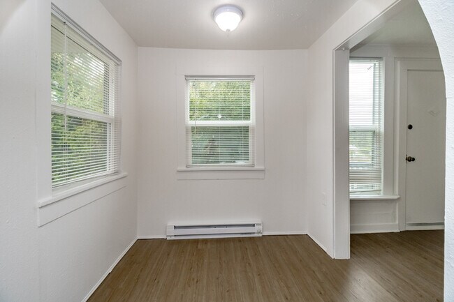 Building Photo - 14402 56th Ave S