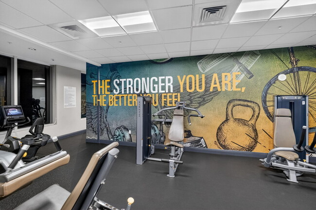 Building Photo - 1750 N Bayshore Dr