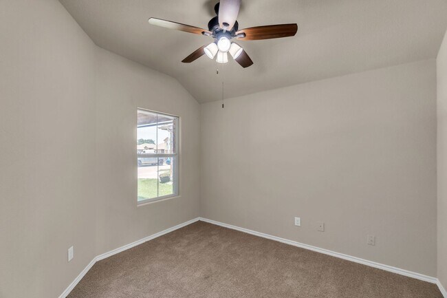 Building Photo - Welcome home!