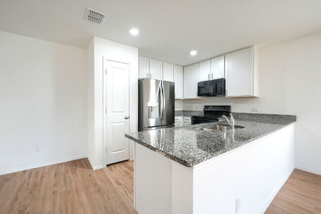 Building Photo - Well-Maintained Home in Princeton – Comfortable Living in a Growing Area