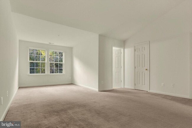 Building Photo - 3099 Raking Leaf Dr