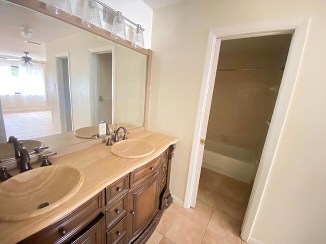 Building Photo - 6729 NW 29th Way