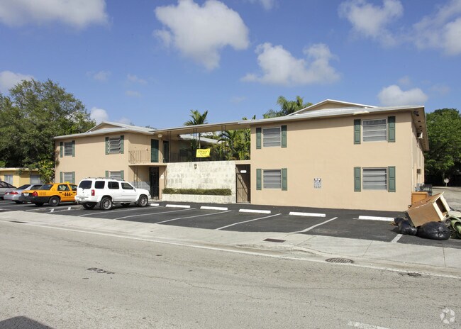 Building Photo - 12155 NE 6th Ave