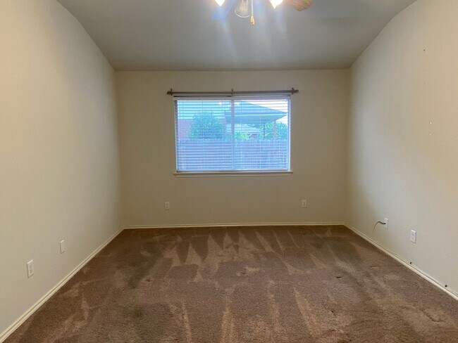 Building Photo - CHARMING 4 BEDROOM, BELTON ISD