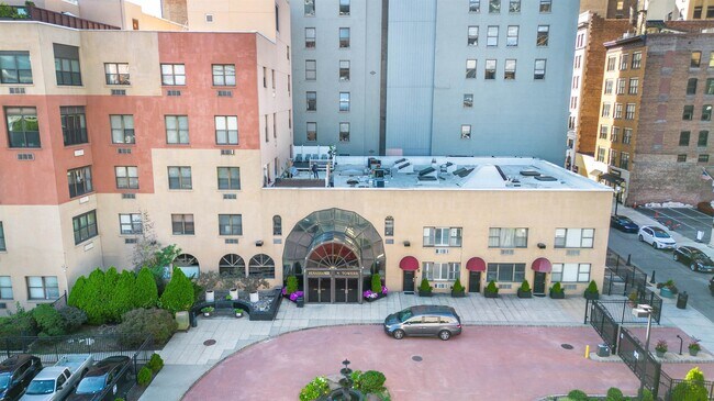 Building Photo - 111 Mulberry St