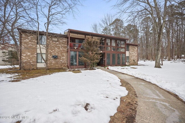 Building Photo - 110 Amberly Dr