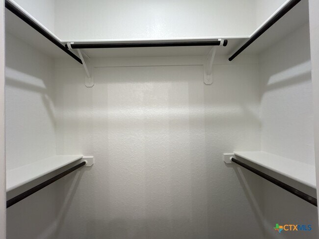 Building Photo - 5112 Rose Gdn Lp