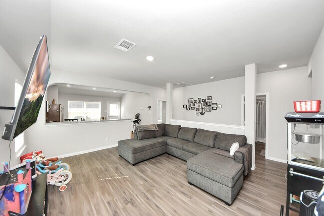 Building Photo - 3702 Cub Dr