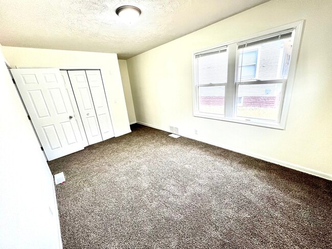 Building Photo - 211 Marian Ave