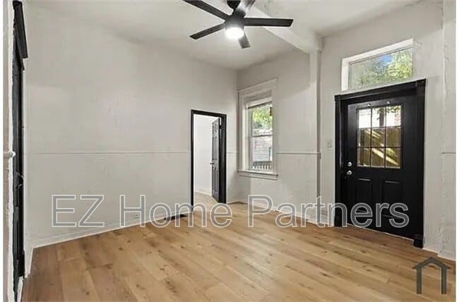 Building Photo - 3005-3007 S Compton Ave