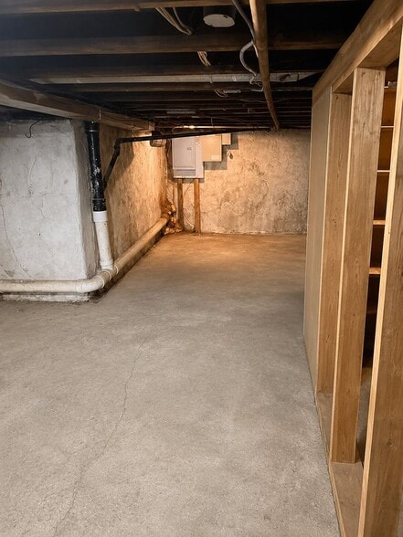 Building Photo - South Philly Gem in Grays Ferry – Updated Rowhome with Basement