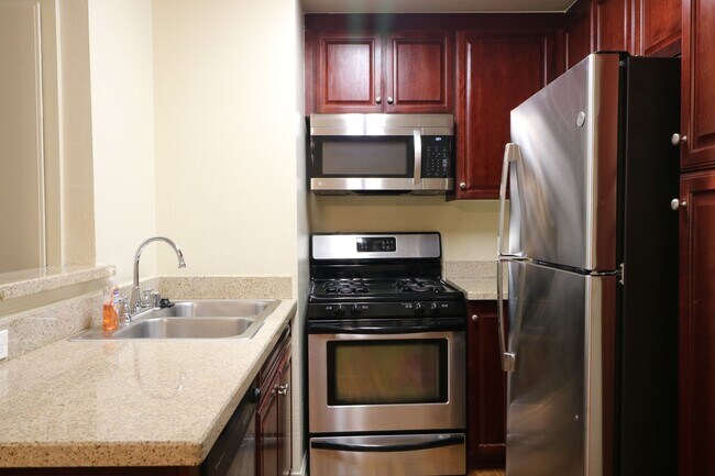 Building Photo - 1/Bed. Condo in Woodland Hills, Warner Center !!