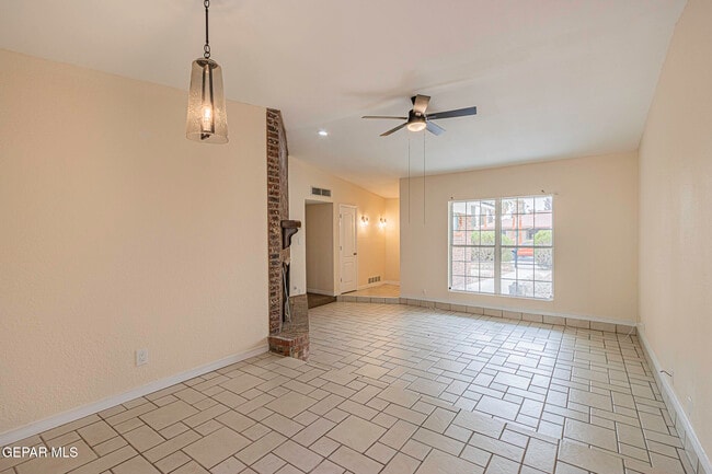 Building Photo - 11301 Tom Ulozas Dr