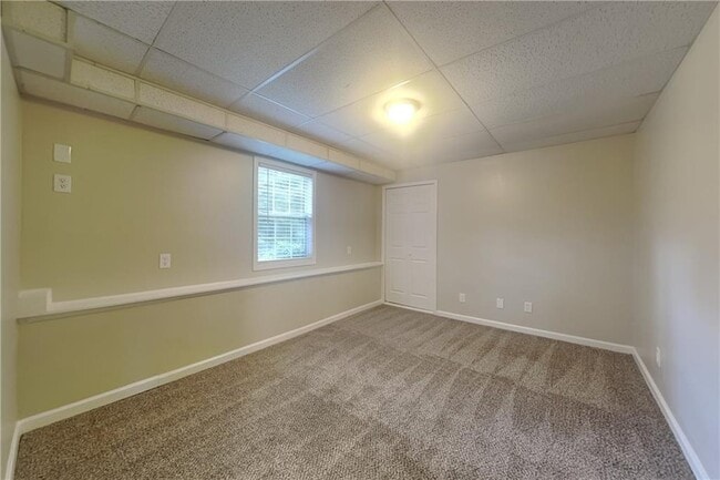Building Photo - 1250 Summit Point Ln