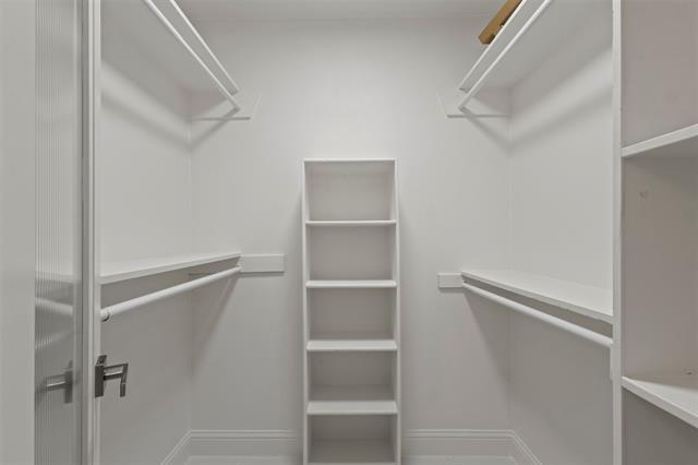 Building Photo - 7607 Pebblestone Dr