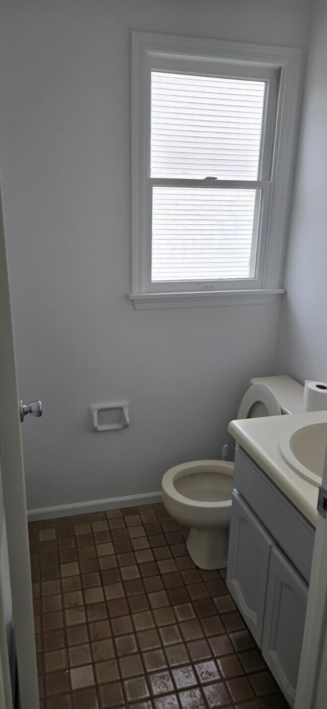 Building Photo - 5 Union St