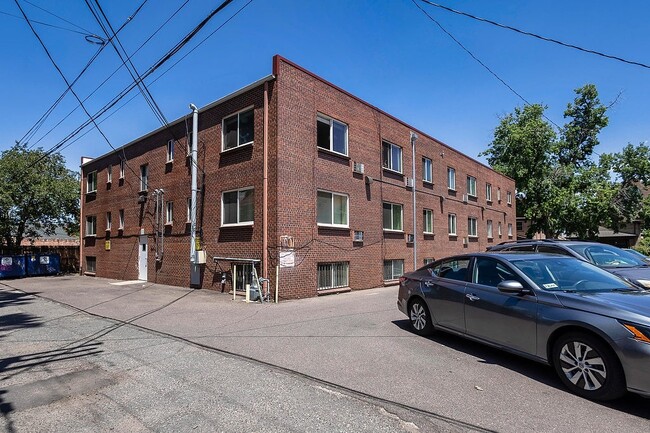 Building Photo - 1443 Monroe