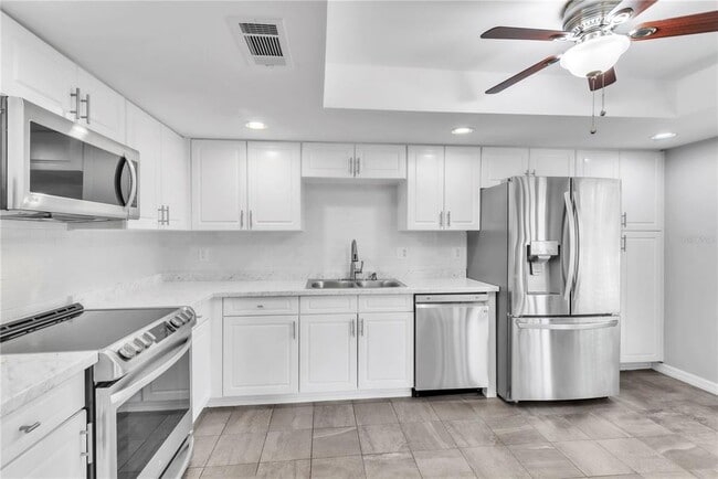 Building Photo - 2640 Enterprise Rd E