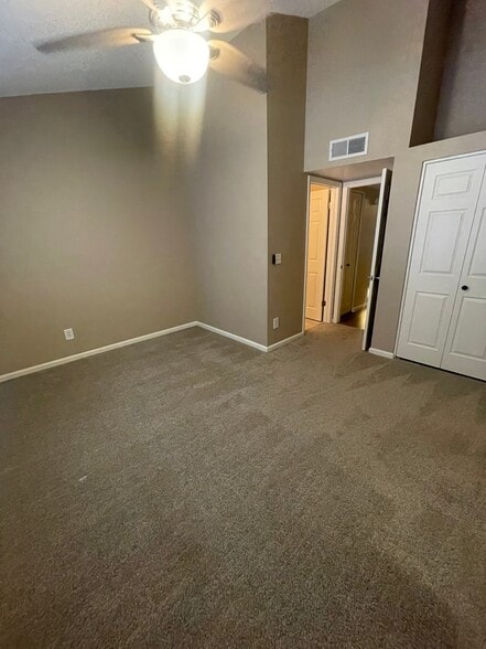 Building Photo - 5704 E Aire Libre Ave