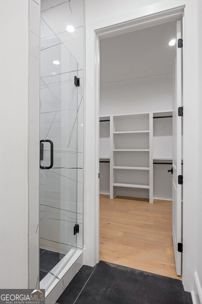 Building Photo - 1261 Glen Eagle Dr