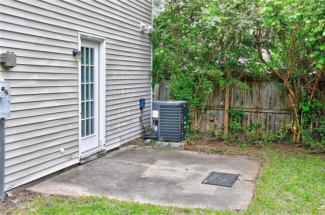 Building Photo - 1224 Corkwood Cir