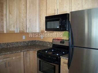 Primary Photo - 451 S Doheny Dr