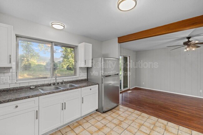 Building Photo - 10768 Runningbrook Dr
