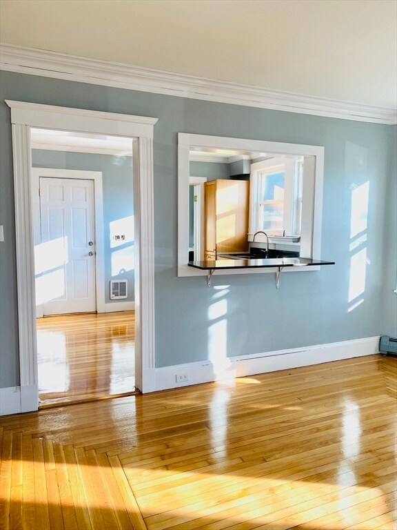 Building Photo - 117 Beach St