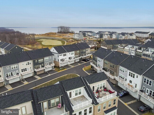 Building Photo - 2056 Alder Ln