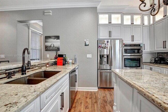 Building Photo - 501 SW 146th Terrace