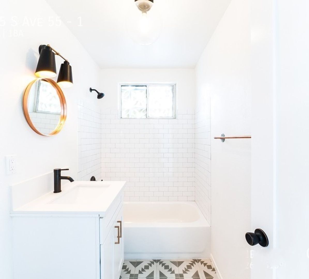 Building Photo - 255 S Ave 55