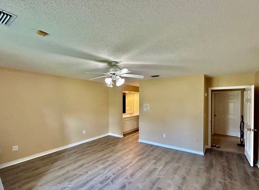 Building Photo - 640 Wedgewood Dr