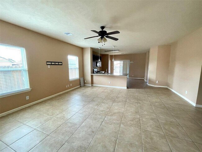 Building Photo - 10803 Woodwind Shadows Dr