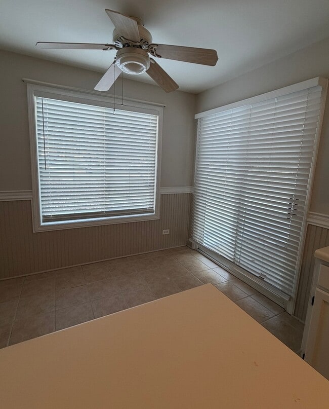 Building Photo - 7 Ashbury Ln E