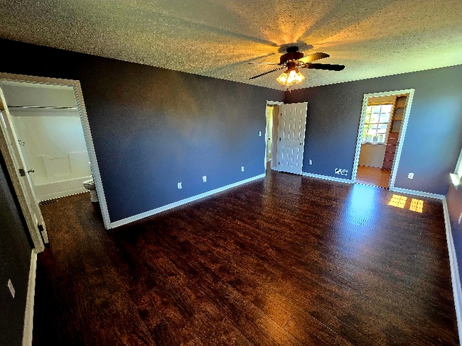 Building Photo - 625 Cleary Dr