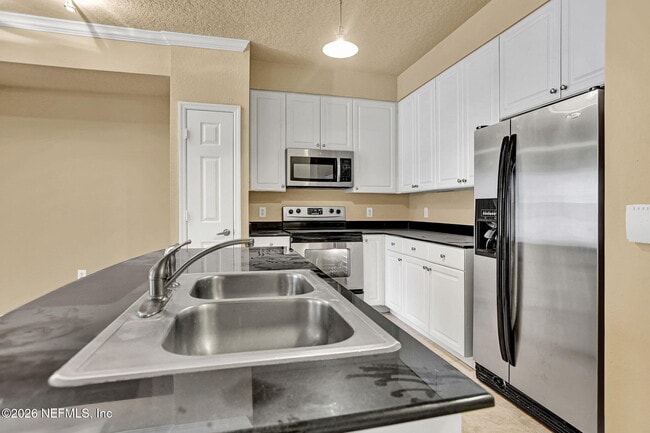 Building Photo - 8539 Gate Pkwy W