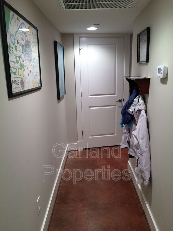 Building Photo - 425 Campbell Ave SW