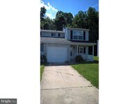 Building Photo - Twin home in Saddlebrook