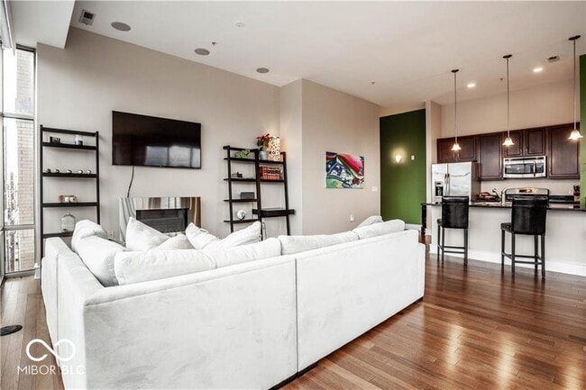 Building Photo - 802 N Meridian St