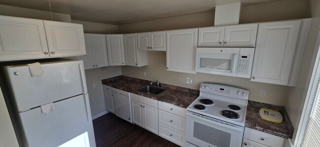 Building Photo - Martinovich (Owner Approval Needed)