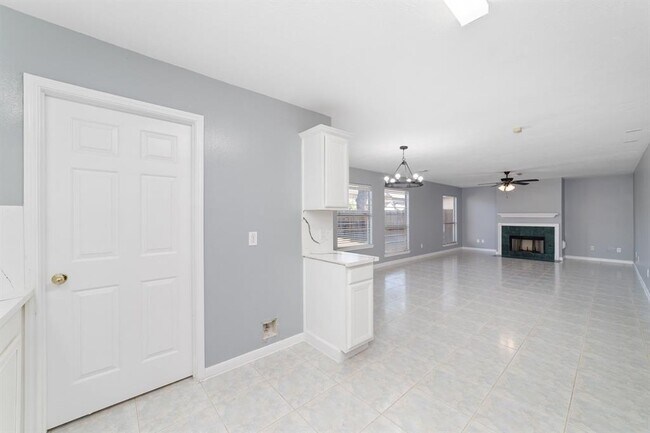 Building Photo - 5530 Imperial Grove Dr