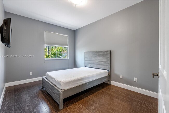 Building Photo - 4011 194th Trl