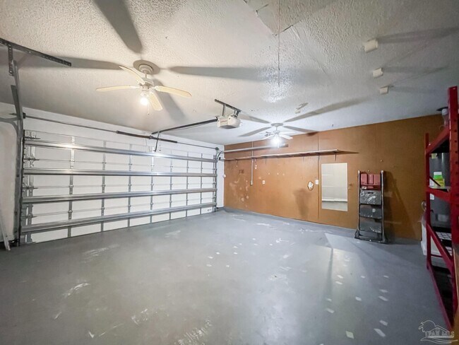 Building Photo - 9049 Bluebay Ln