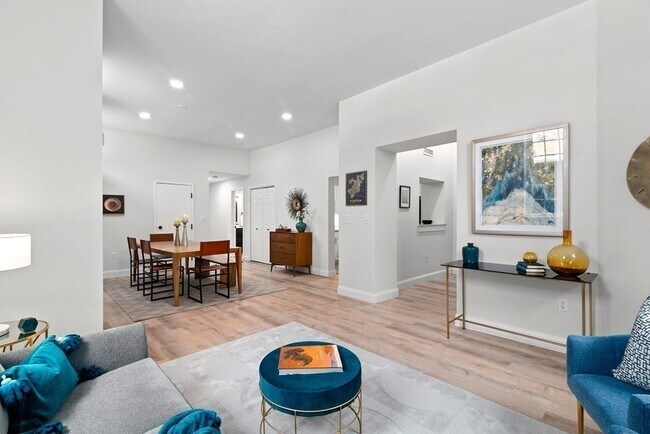 Building Photo - 65 Glen Rd