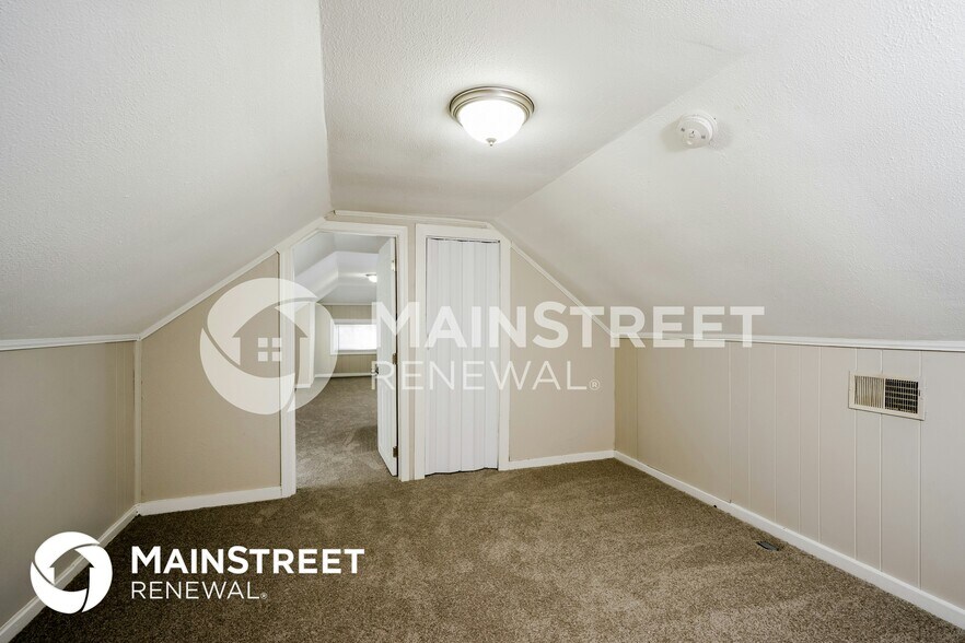 Building Photo - 247 Cecil Ave