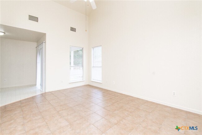 Building Photo - 405 Deloris Dr