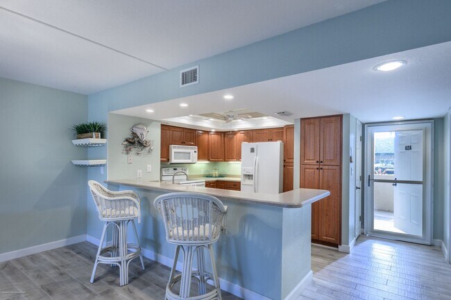 Building Photo - CLOSE DOWNTOWN PUNTA GORDA. GROUND FLOOR U...