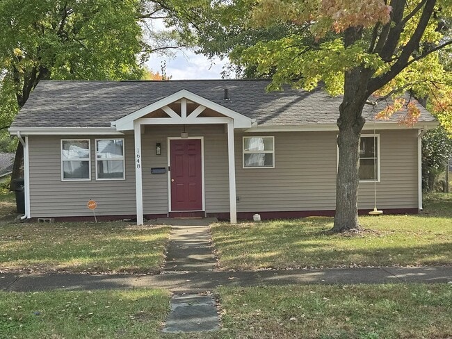 Building Photo - 1648 N Elmer St